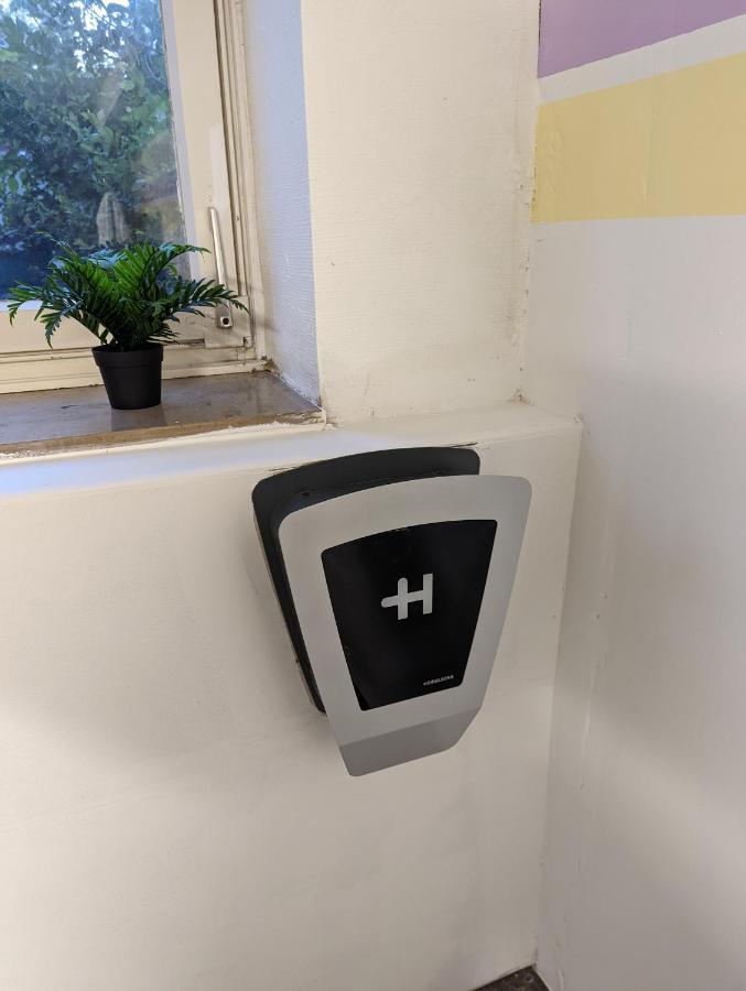 Melody Apartment Mit E-Ladesaeule Und Mobiler Klimaanlage Gelsenkirchen Esterno foto